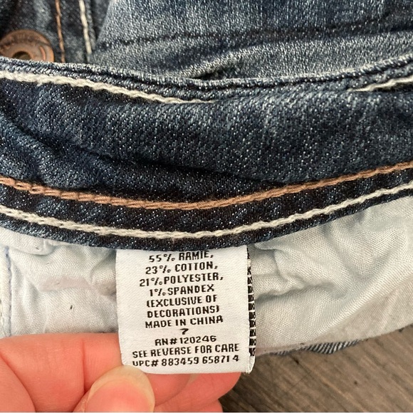 WallFlower Cut-Off Style Mid Rise Denim Flap Pocket Short Shorts Junior’s Size 7 - Picture 5 of 7